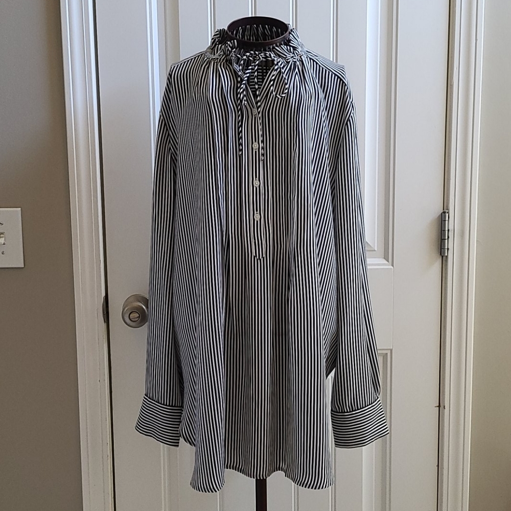 Ann Taylor Loft Long Sleeve Navy Button Tunic